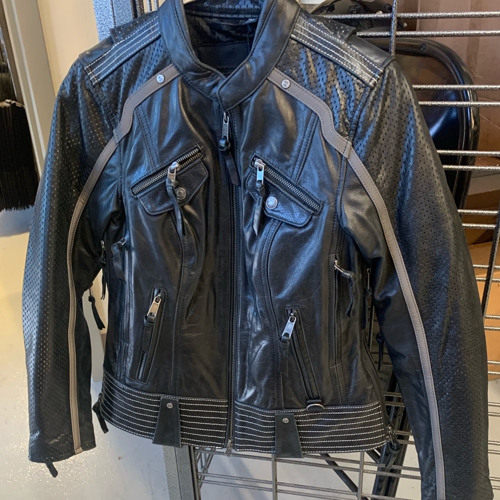 New with Tags. Harley Davidson leather riding jacket. Biker style and protective
